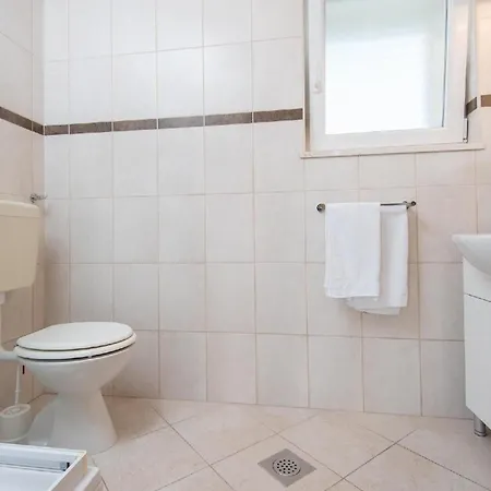 Ferienwohnung Fuer 4 Personen Ca 60 Qm In Orebic, Dalmatien Sueddalmatien - B60413 شقة أوروبيتش